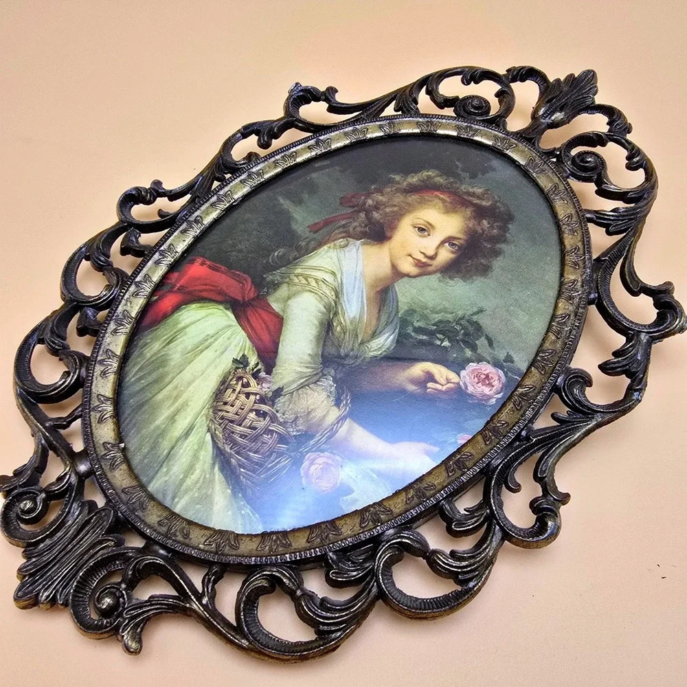 Unbranded beautiful vintage